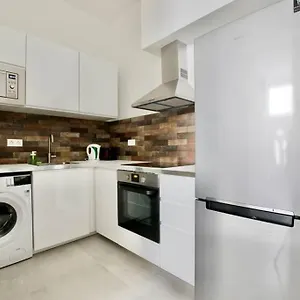 Premium By Hi5 - 3 Bedroom Budapest