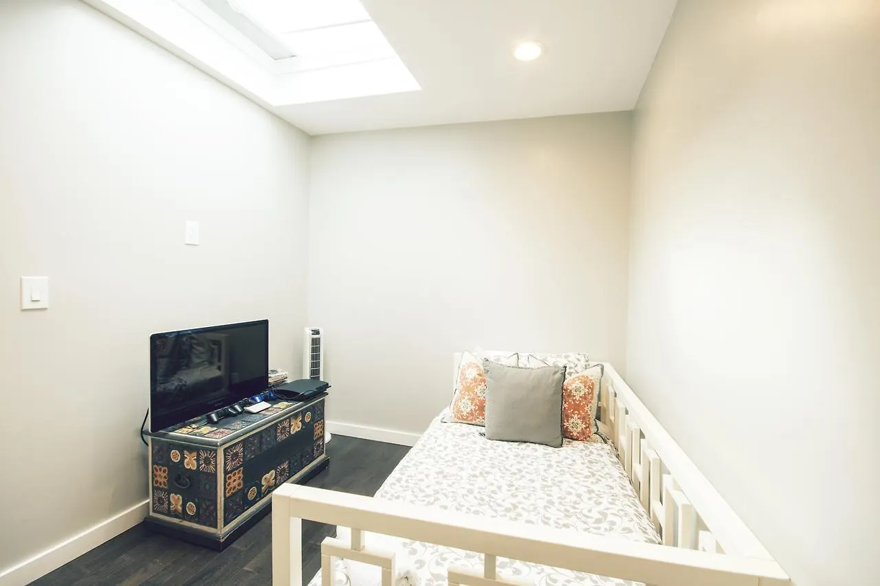 Moblat Bkn Apartment New York